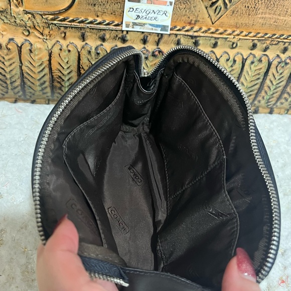 Authentic COACH Black Leather Cosmetic Case 8658 EUC! - Picture 7 of 9